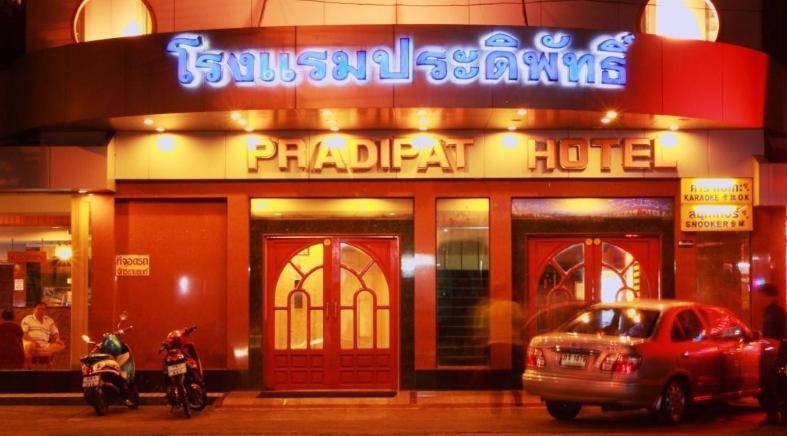 בנגקוק Pradipat Hotel מראה חיצוני תמונה